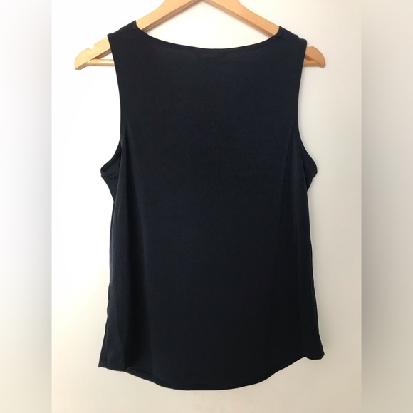 Beautiful Banana Republic Top comes New with Tags! - Picture 2 of 4